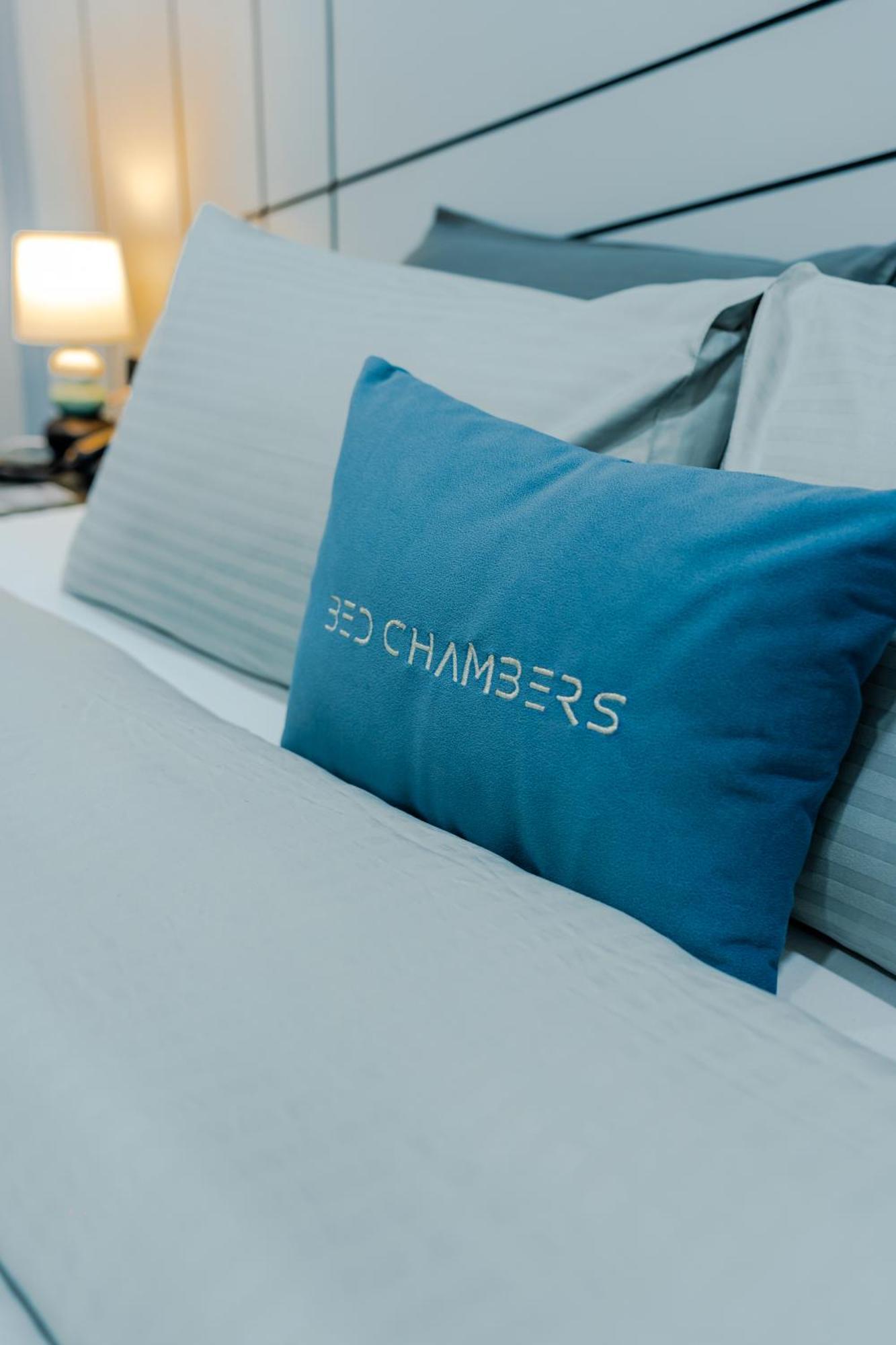 Bedchambers Luxury Apartment Near Golf Course Road Гургаон Екстериор снимка
