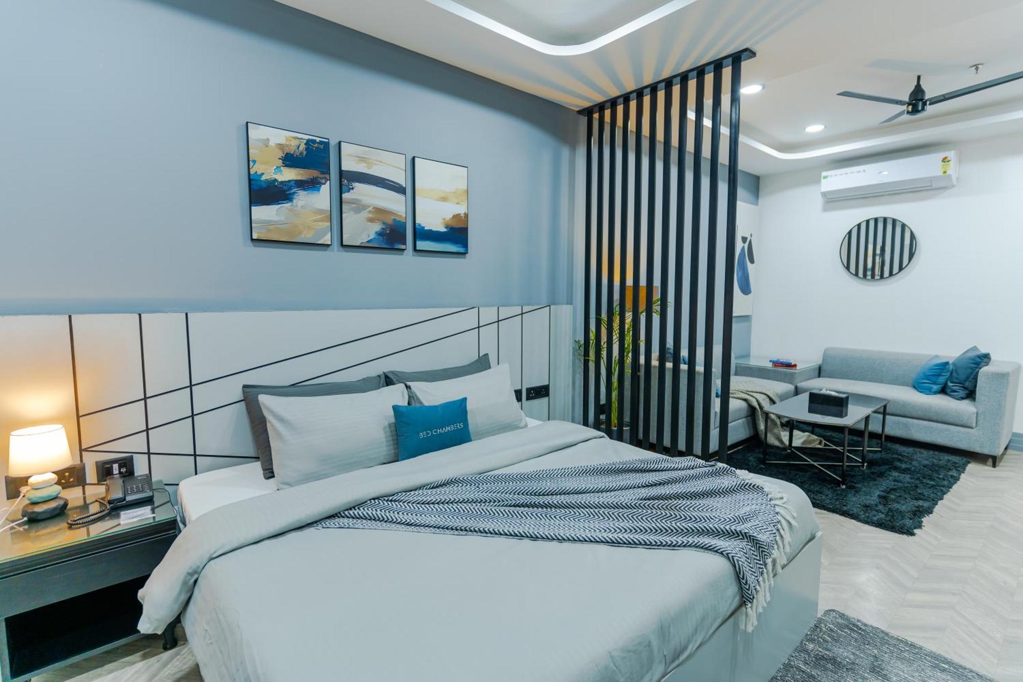 Bedchambers Luxury Apartment Near Golf Course Road Гургаон Екстериор снимка