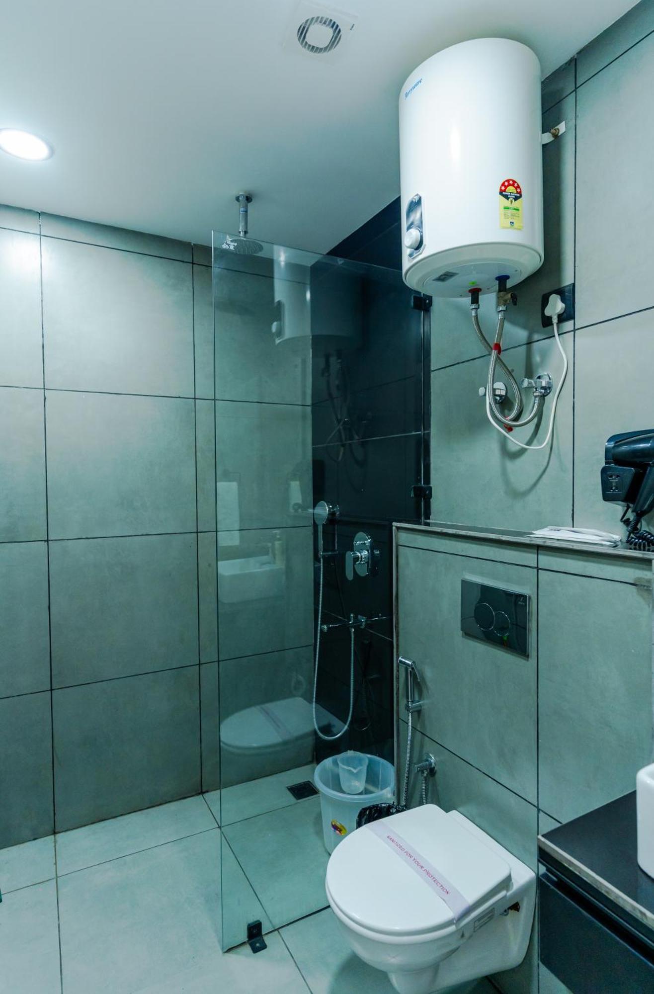 Bedchambers Luxury Apartment Near Golf Course Road Гургаон Екстериор снимка