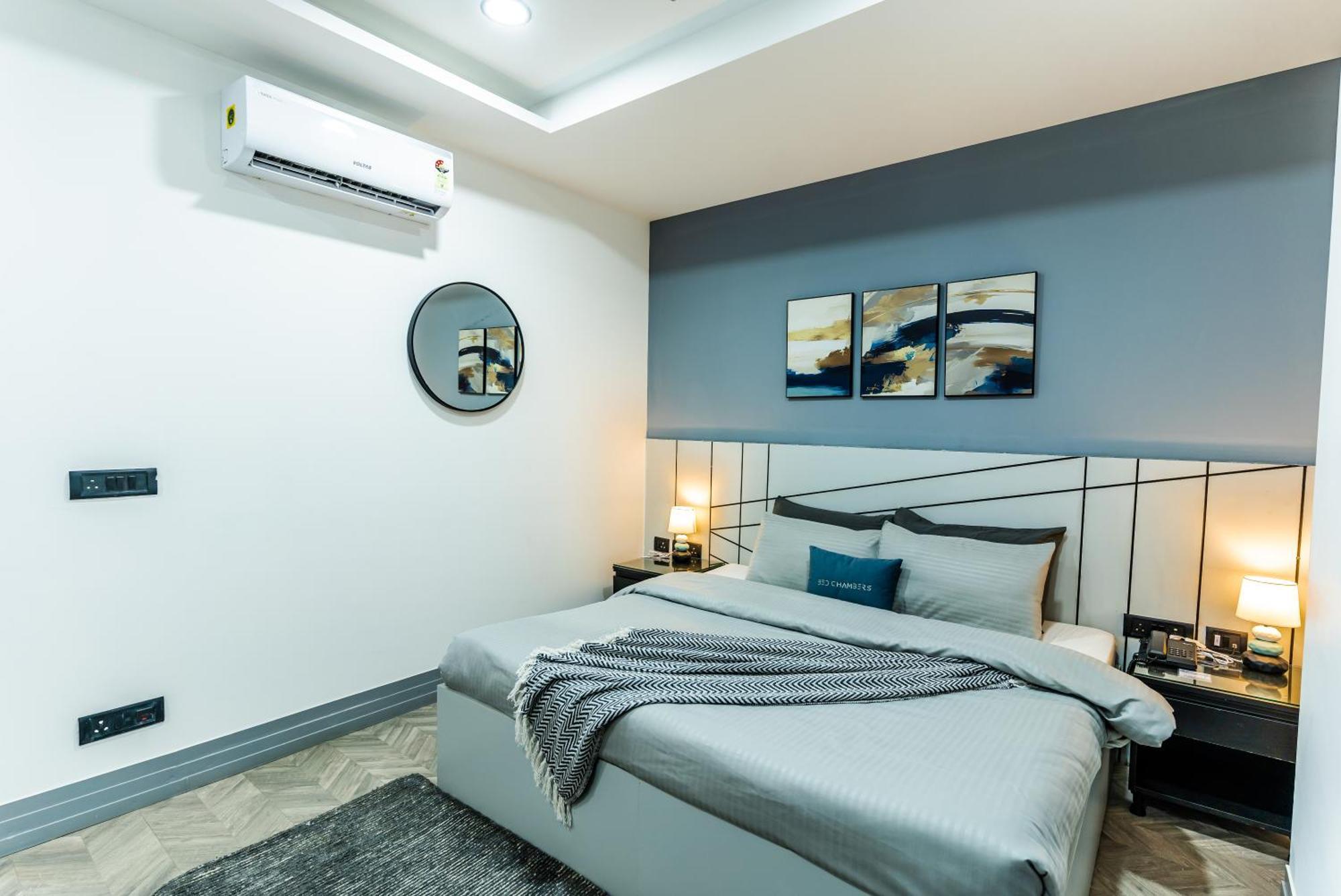 Bedchambers Luxury Apartment Near Golf Course Road Гургаон Екстериор снимка
